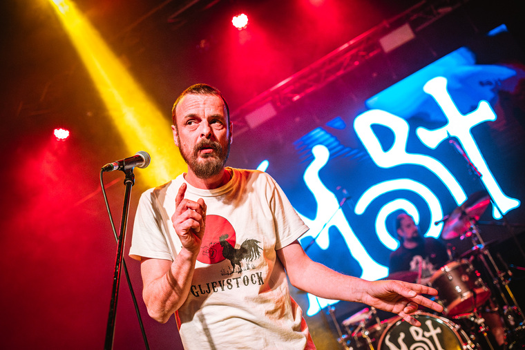 Šiza i Gradske Bitange nastupaju prije duplog koncerta M.O.R.T.-a u Zagrebu. 