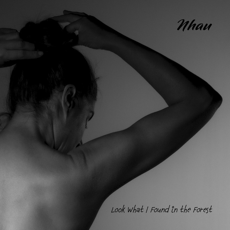 Kantautorica Nuša Hauser donosi album „Look What I Found in the Forest“