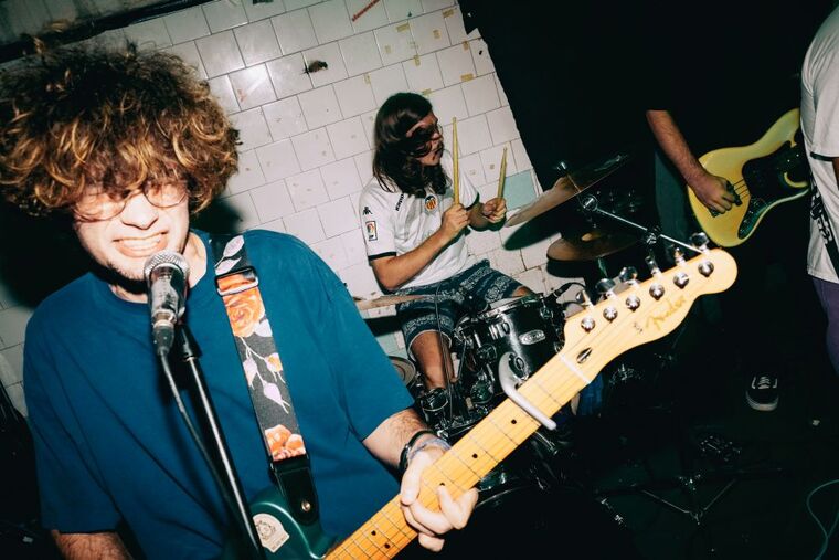 Ubili su batlera, Elizabeta Bam i Klaustrofonija stižu u Attack na trostruku promociju