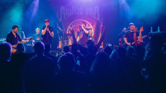 Zoran Mišić opet propjevao uz Analizu umA