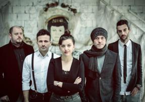 Detour akustično očarao Sax!