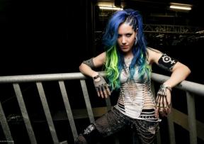 Alissa White-Gluz najavila solo album