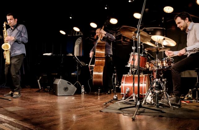 Odličan jazz u Zagrebu - Zadeno Trio oduševili u Kontesi