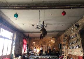 Eksperimentalna glazba dvojca Hibrid, etc. ugostila violinisticu Meliku Hadžić