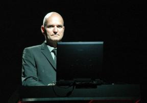 Preminuo suosnivač grupe Kraftwek Florian Schneider