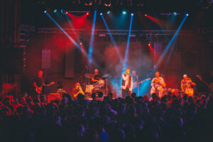 Kries u Boogaloo-u: Vatra, emocije i mir na Zemlji